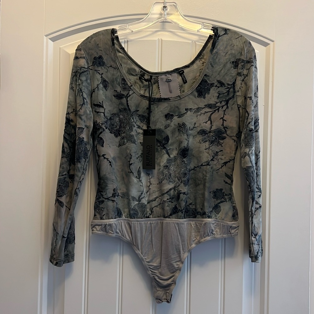 Buffalo Long-sleeved Bodysuit